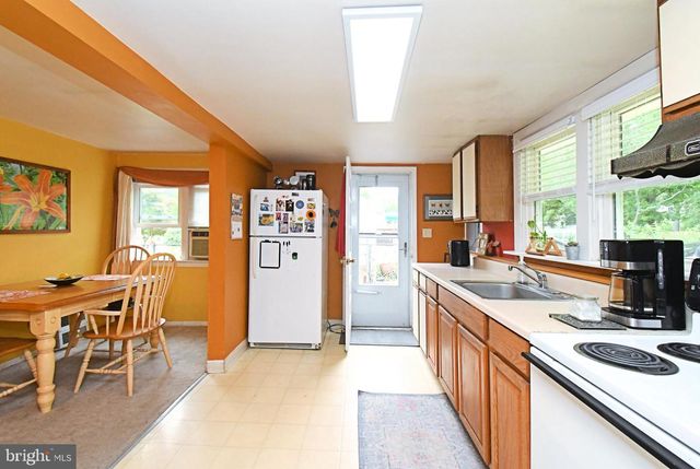 1885 PARK AVE, Bensalem, PA 19020