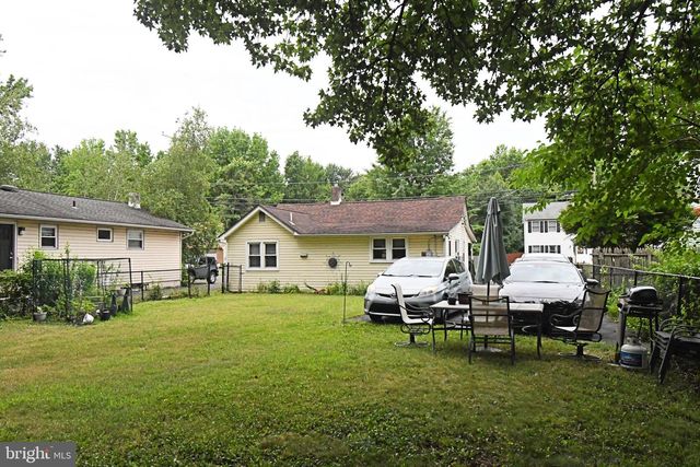 1885 PARK AVE, Bensalem, PA 19020