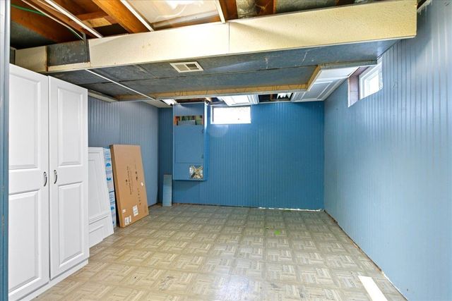 250 Sheridan Road, Waterloo, IA 50701