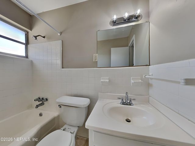 6332 ROMILLY Drive, Jacksonville, FL 32210