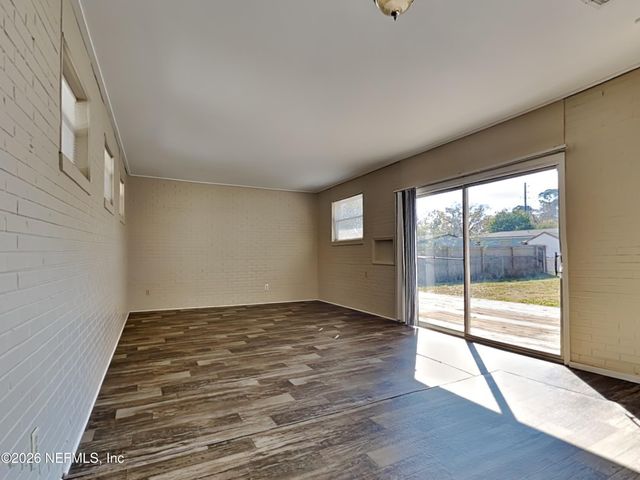 6332 ROMILLY Drive, Jacksonville, FL 32210