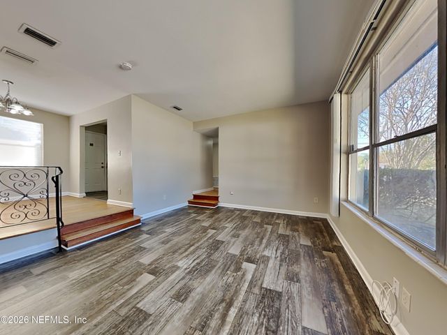 6332 ROMILLY Drive, Jacksonville, FL 32210