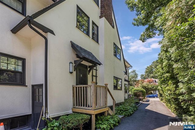 255 Park 2, Montclair, NJ 07043