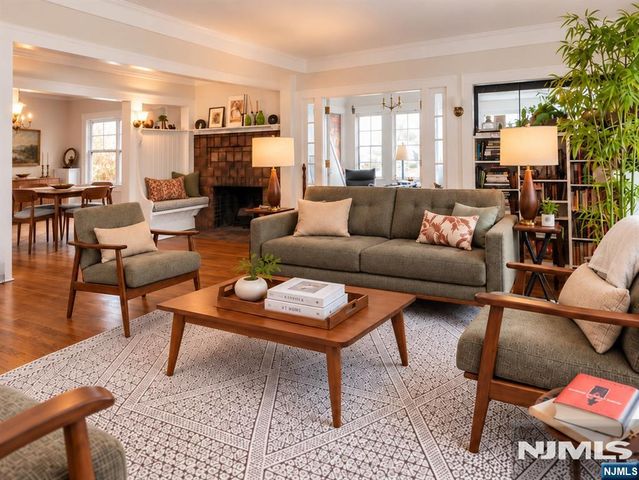 255 Park 2, Montclair, NJ 07043