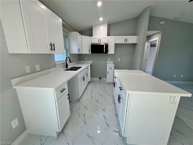 2305 Grant AVE, Alva, FL 33920