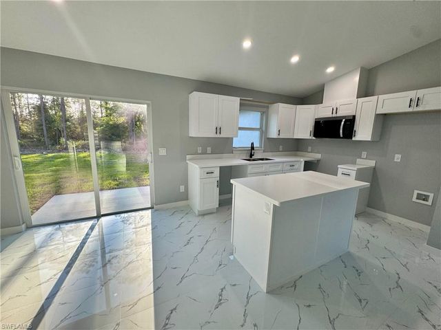 2305 Grant AVE, Alva, FL 33920