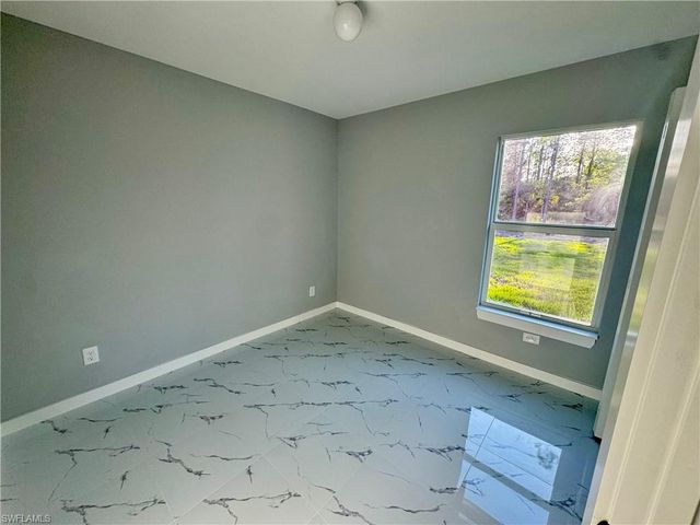 2305 Grant AVE, Alva, FL 33920