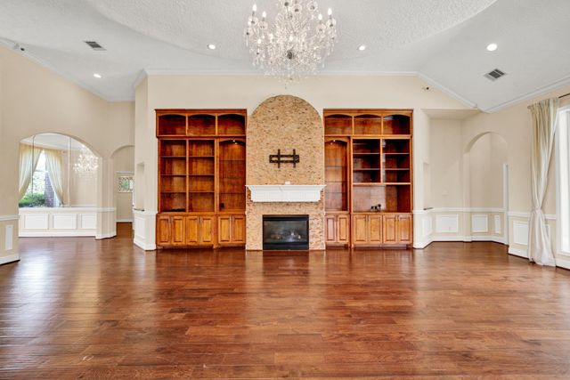 4317 Willowbend Boulevard, Houston, TX 77035