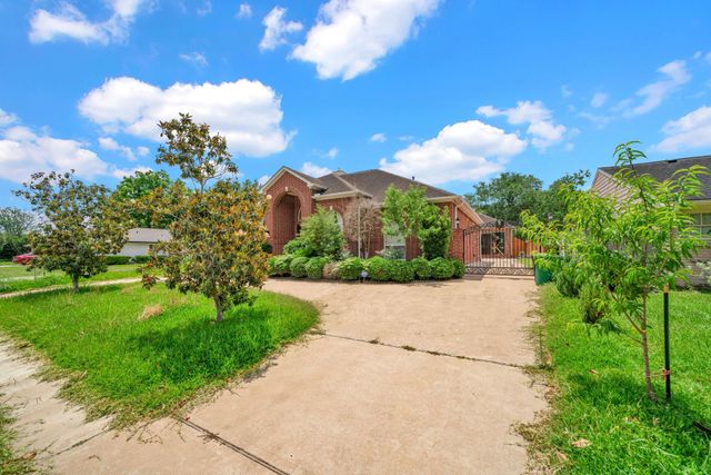 4317 Willowbend Boulevard, Houston, TX 77035