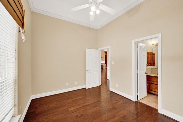 4317 Willowbend Boulevard, Houston, TX 77035