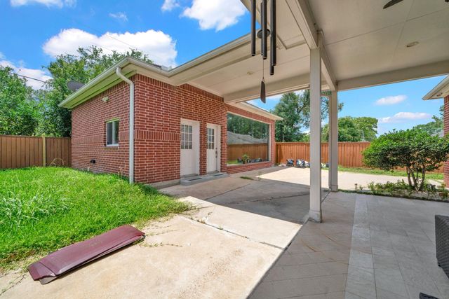 4317 Willowbend Boulevard, Houston, TX 77035