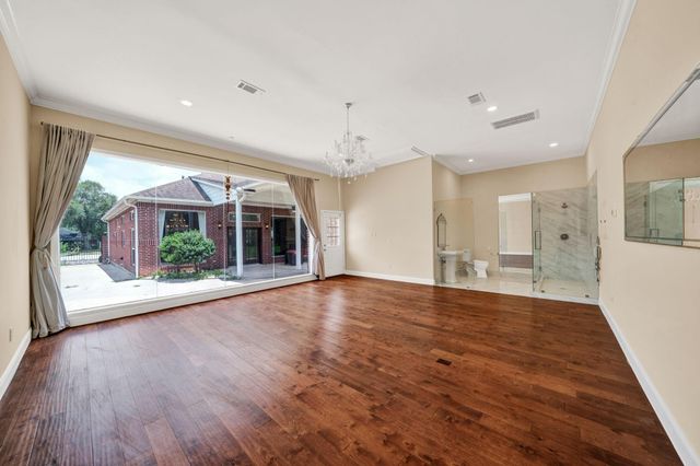 4317 Willowbend Boulevard, Houston, TX 77035