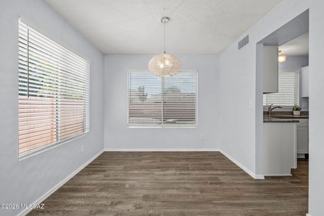 9850 N Stageline Trail, Tucson, AZ 85742
