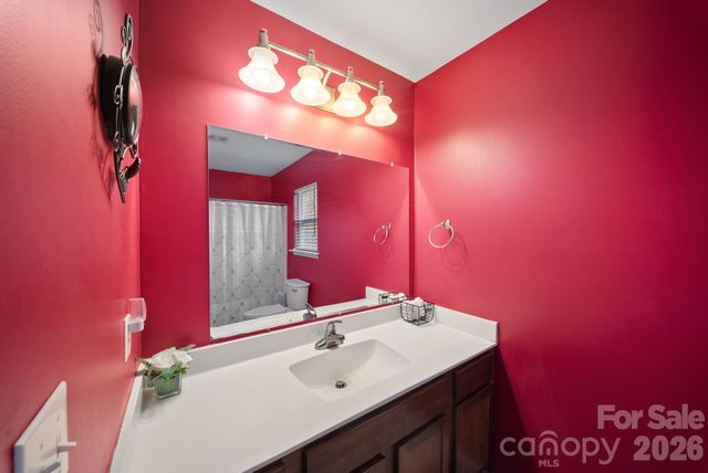 76 Hershel Lane, Swannanoa, NC 28778