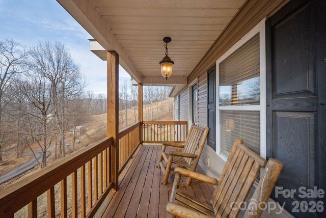 76 Hershel Lane, Swannanoa, NC 28778
