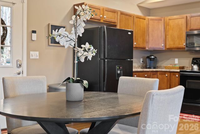 76 Hershel Lane, Swannanoa, NC 28778