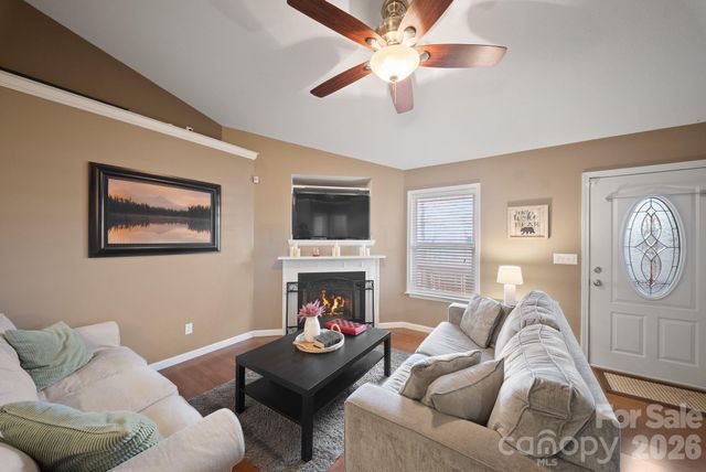 76 Hershel Lane, Swannanoa, NC 28778