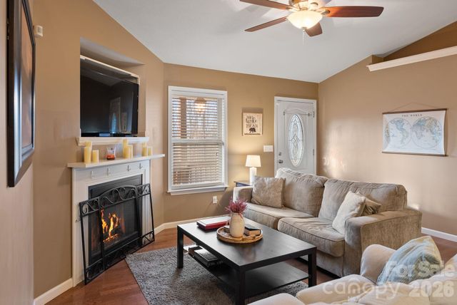 76 Hershel Lane, Swannanoa, NC 28778