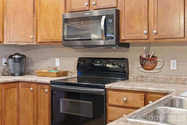 76 Hershel Lane, Swannanoa, NC 28778