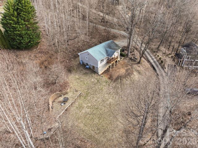 76 Hershel Lane, Swannanoa, NC 28778