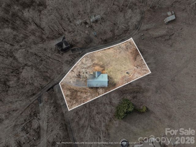 76 Hershel Lane, Swannanoa, NC 28778