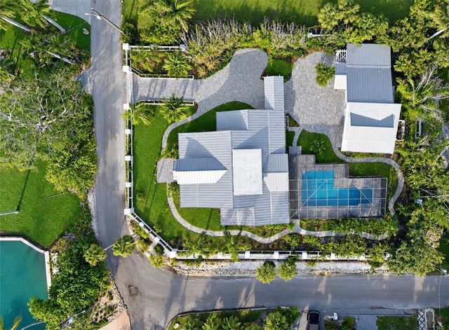 604 NORSOTA WAY, Sarasota, FL 34242