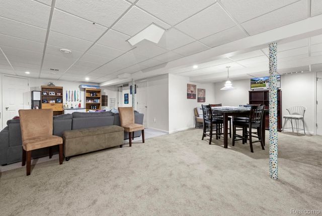 15437 Pebble Pointe Drive, Clinton Charter Township, MI 48038
