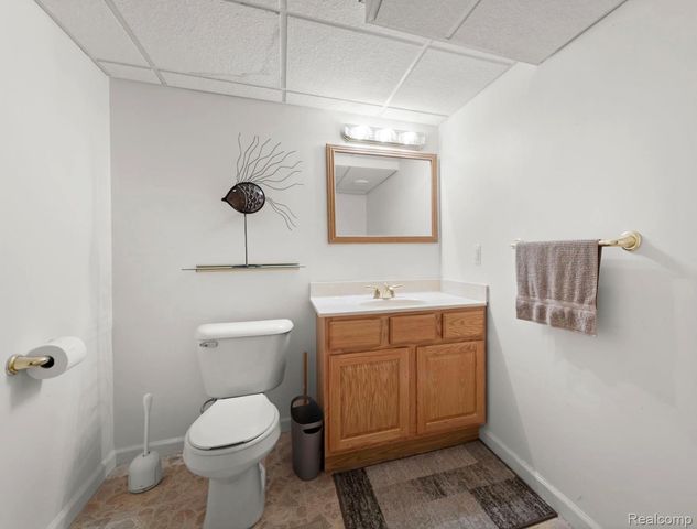 15437 Pebble Pointe Drive, Clinton Charter Township, MI 48038