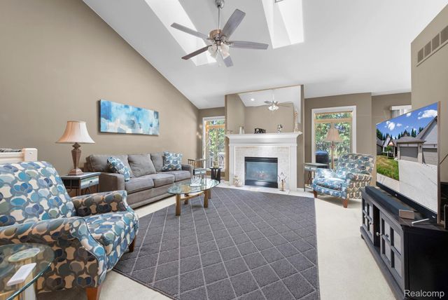 15437 Pebble Pointe Drive, Clinton Charter Township, MI 48038
