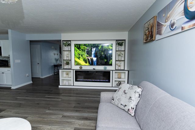 155 Heron Avenue, Pataskala, OH 43062