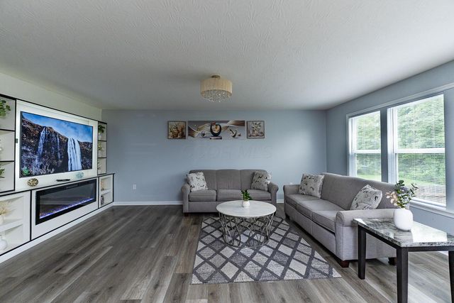 155 Heron Avenue, Pataskala, OH 43062