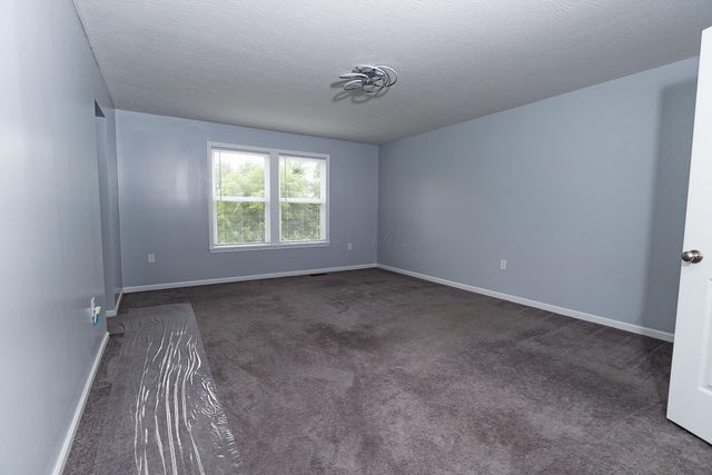 155 Heron Avenue, Pataskala, OH 43062