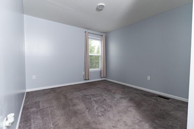 155 Heron Avenue, Pataskala, OH 43062