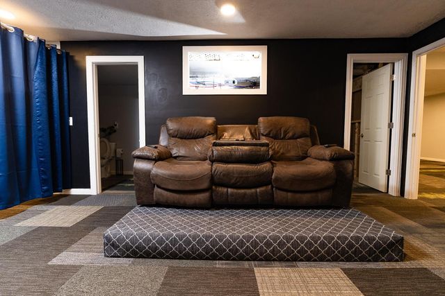 155 Heron Avenue, Pataskala, OH 43062