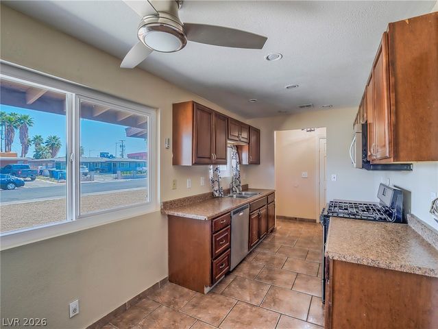 1103 Arrowhead Avenue, Las Vegas, NV 89106