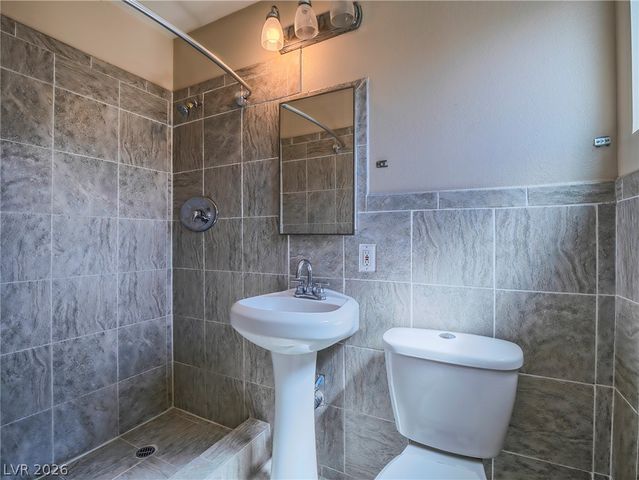 1103 Arrowhead Avenue, Las Vegas, NV 89106