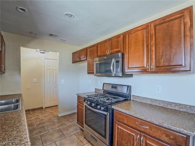 1103 Arrowhead Avenue, Las Vegas, NV 89106