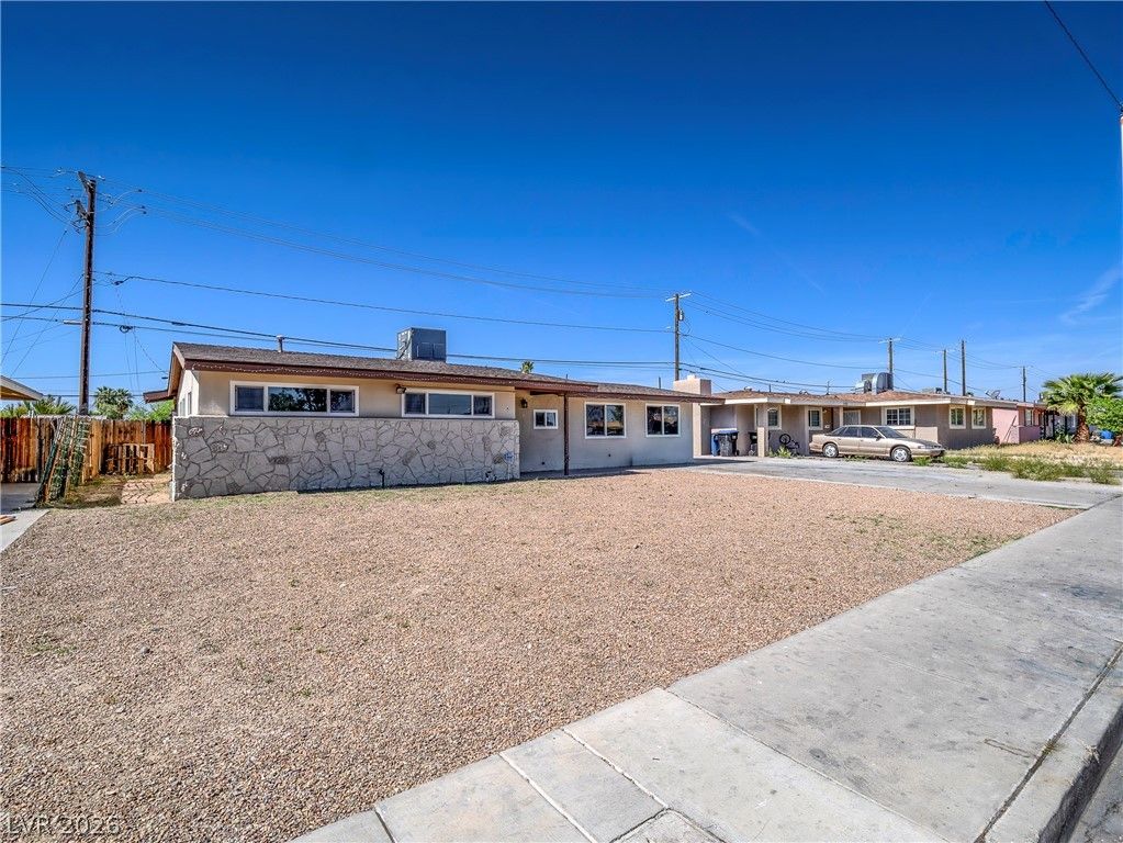 1103 Arrowhead Avenue, Las Vegas, NV 89106