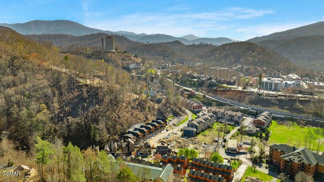 215 Circle Drive, Gatlinburg, TN 37738