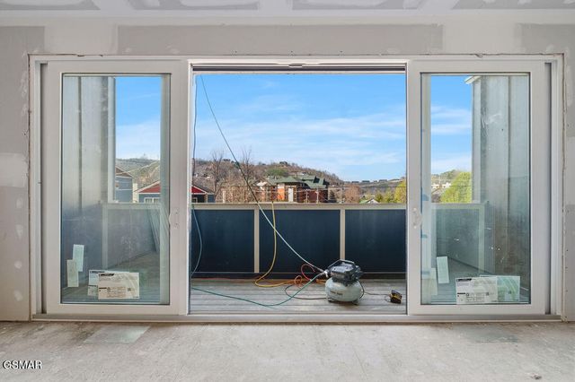 215 Circle Drive, Gatlinburg, TN 37738