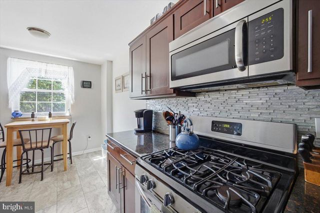 10882 KNIGHTS RD, Philadelphia, PA 19154