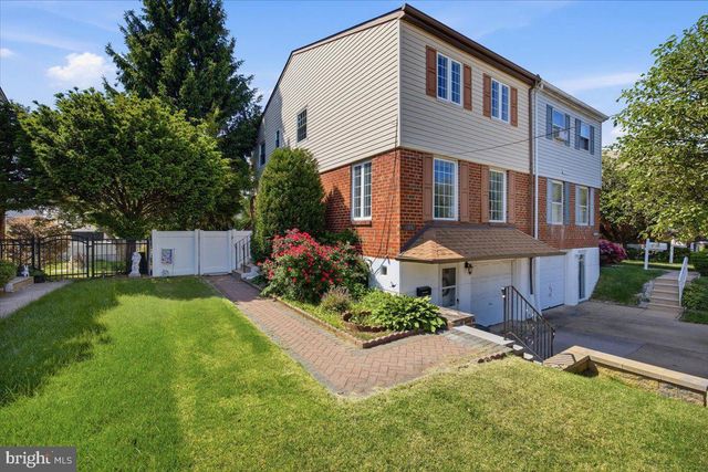 10882 KNIGHTS RD, Philadelphia, PA 19154