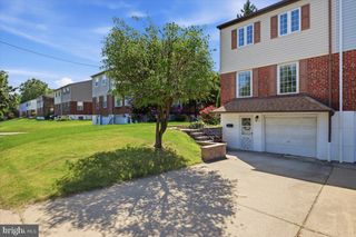 10882 KNIGHTS RD, Philadelphia, PA 19154