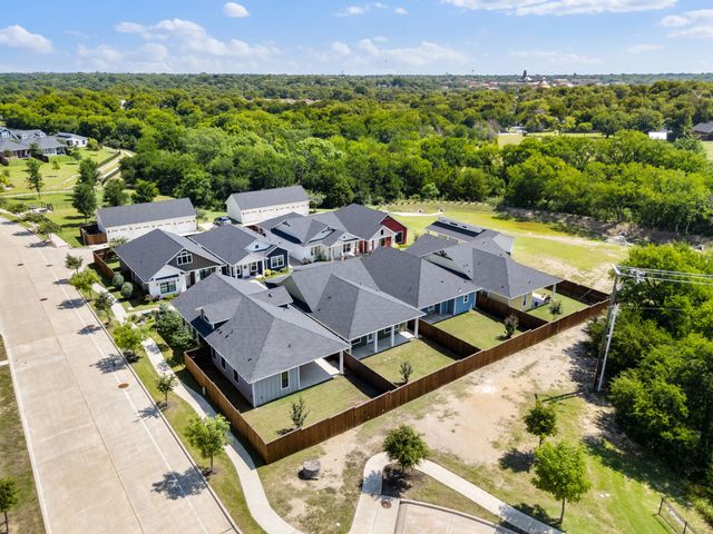 322 Woodside Trail, Waxahachie, TX 75165
