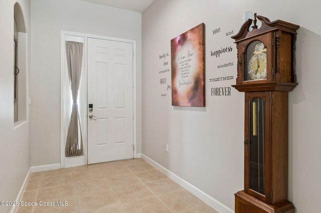 409 Gardendale Circle SE, Palm Bay, FL 32909