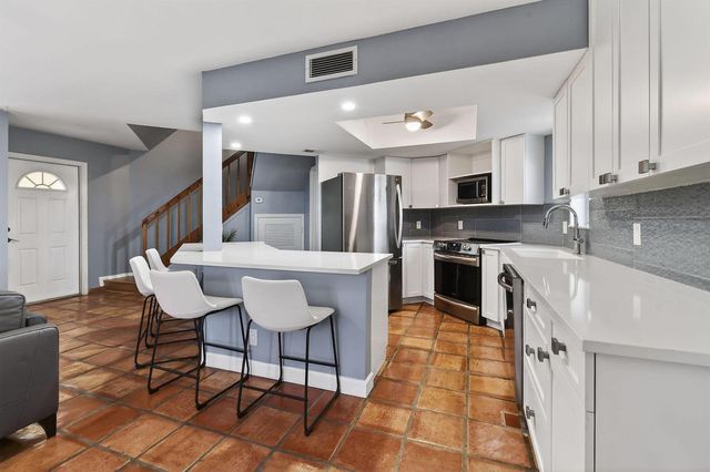 170 Seabreeze Circle, Jupiter, FL 33477