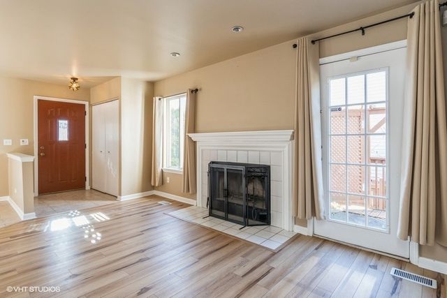 2423 Durango Lane, Naperville, IL 60564