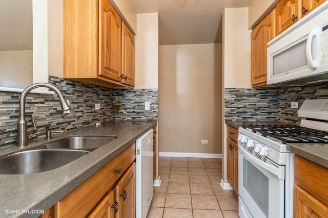 2423 Durango Lane, Naperville, IL 60564