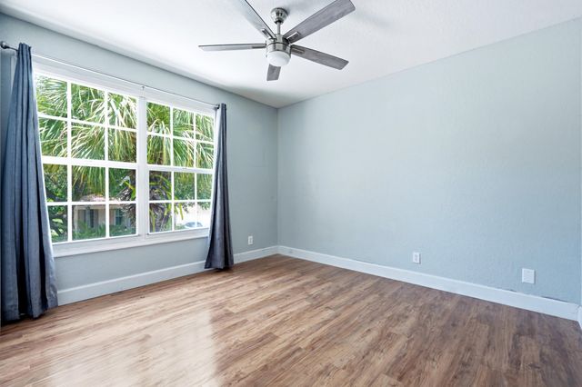 8113 Bautista Way, Palm Beach Gardens, FL 33418