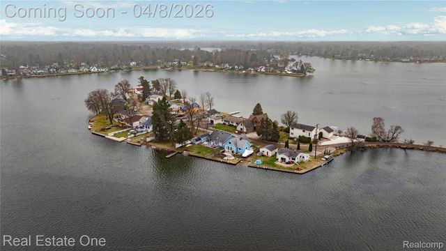 4262 Flynn, Highland Charter Township, MI 48356
